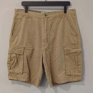 Plugg Men's Khaki Cargo Shorts Tan size 36